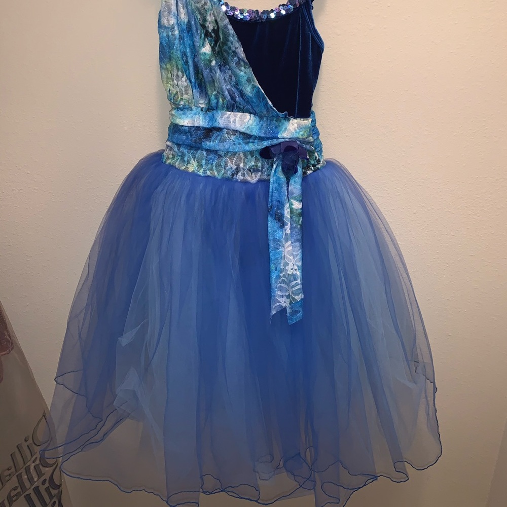 A costume perfect for ballet!